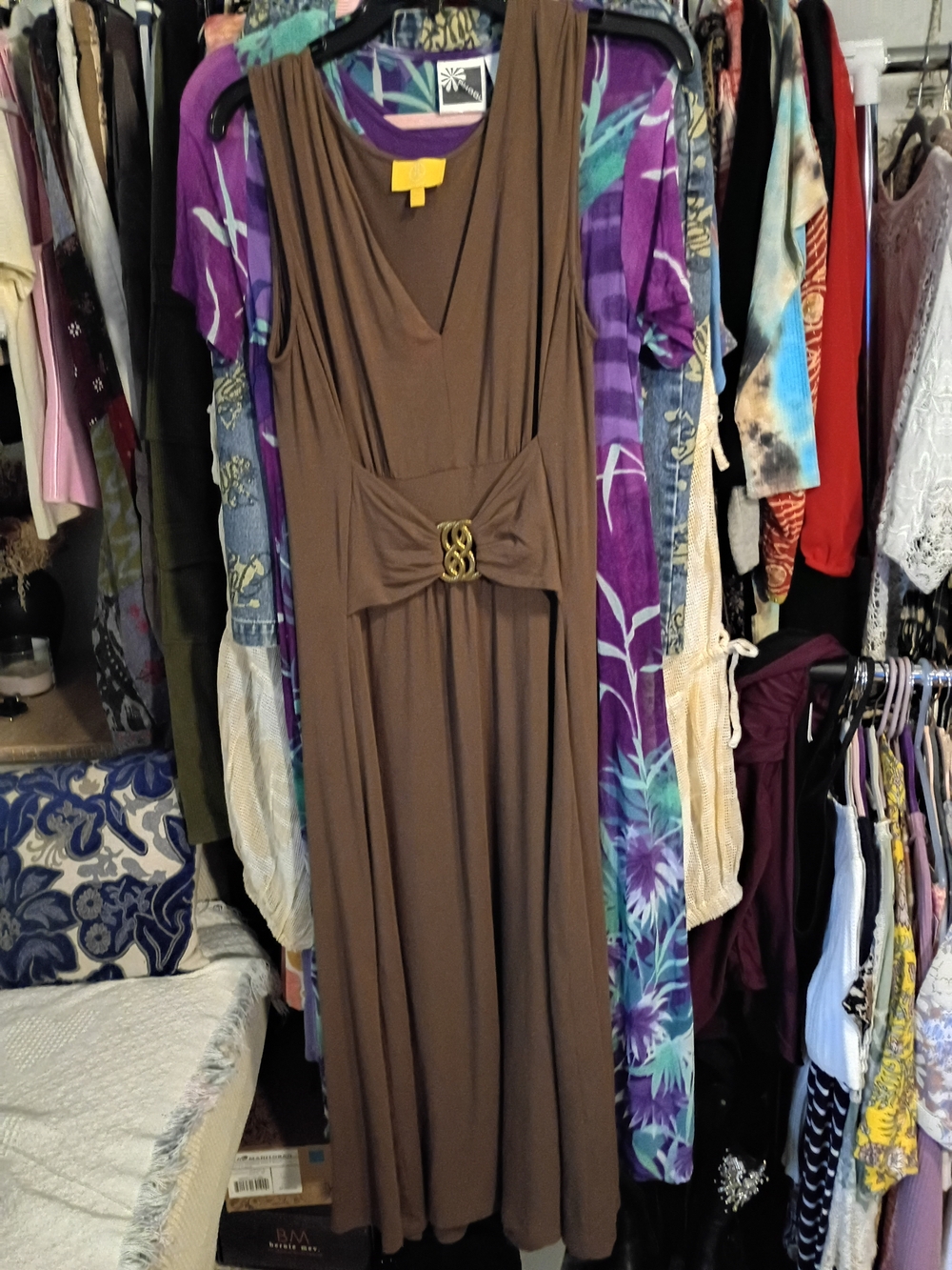 Sleeveless Brown V-Neck Maxi Dress with Decorative Buckle